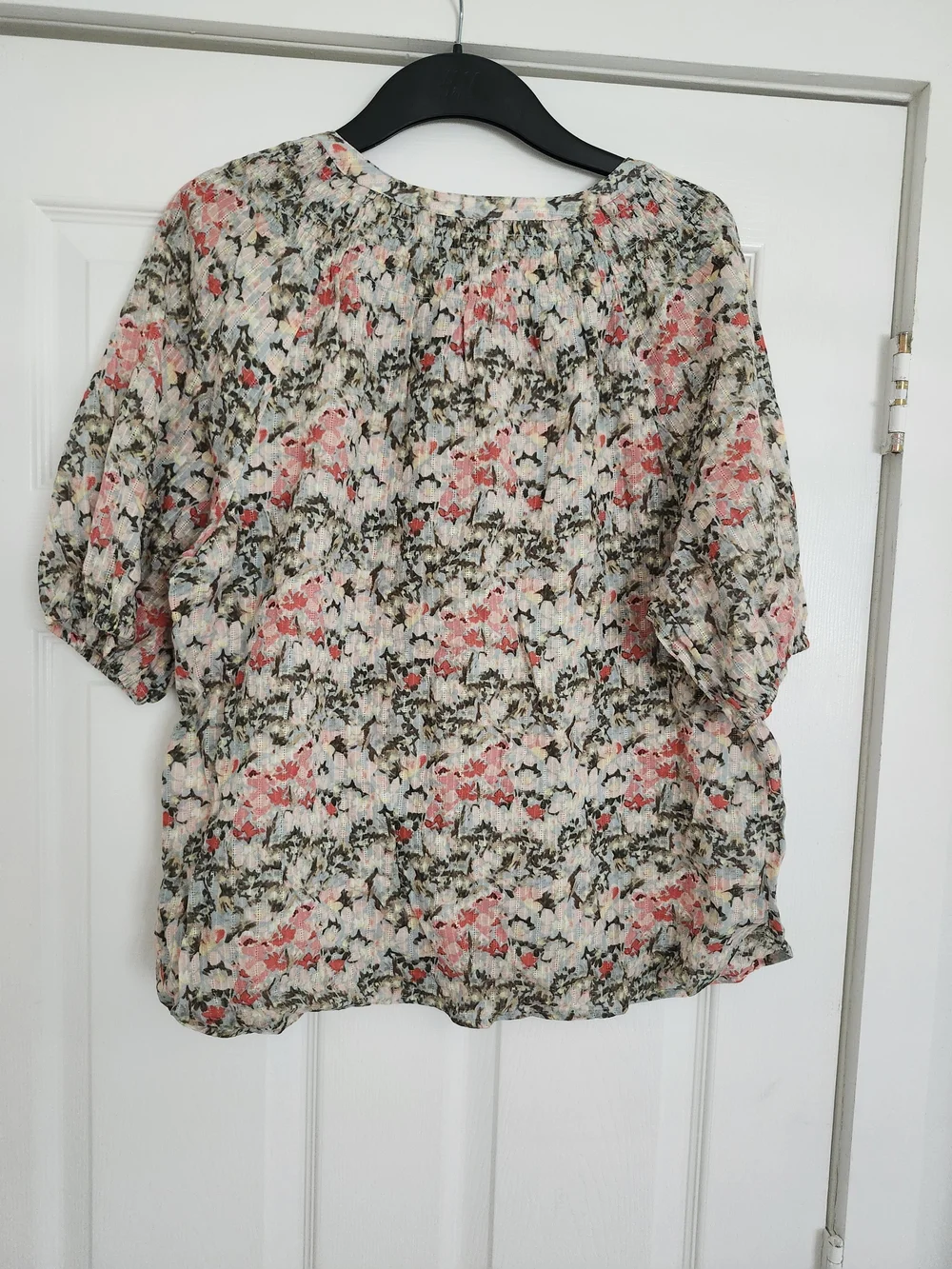 NWT LOFT Floral Button-Front Puff Sleeve Top — Pink, Green, Cream